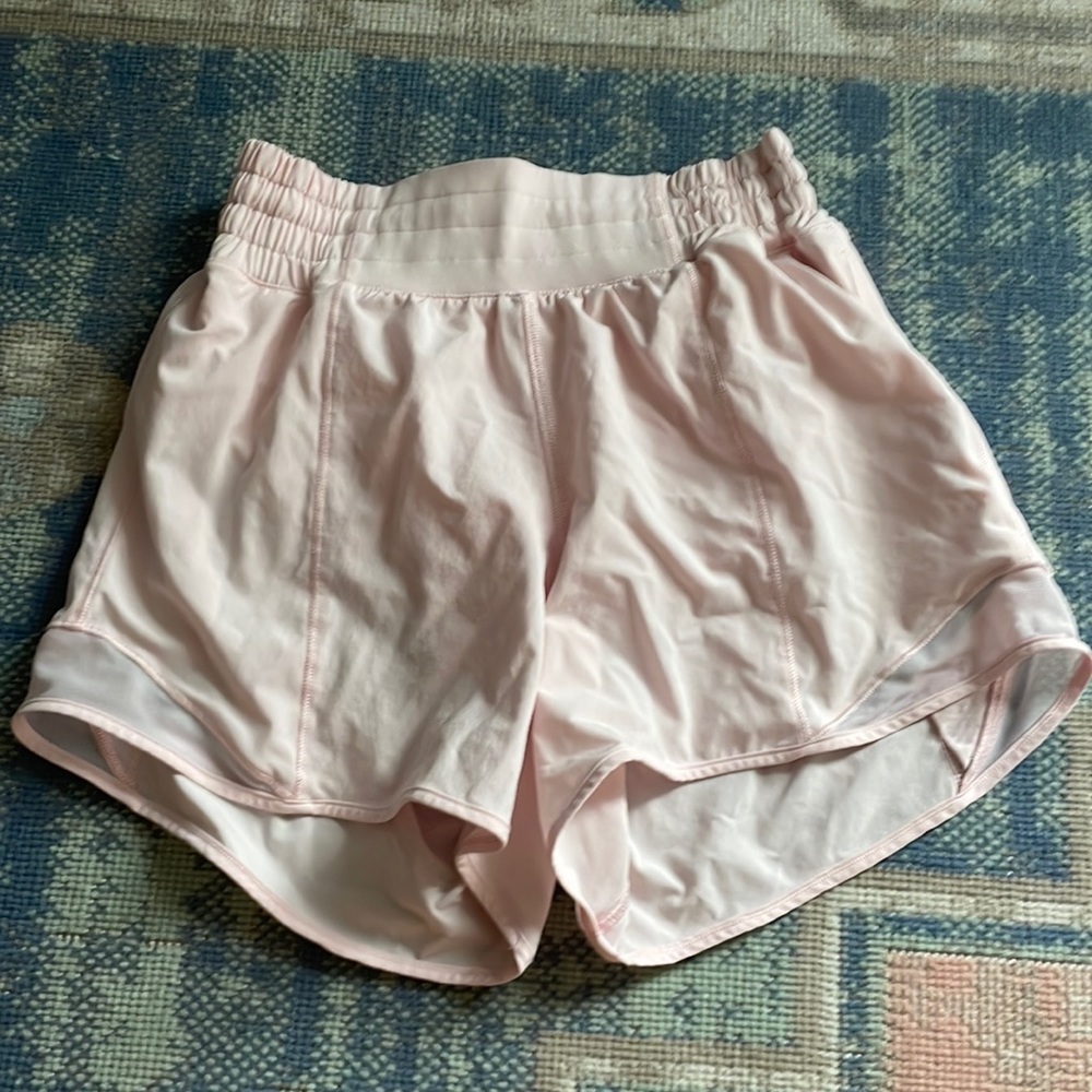 Strawberry Milkshake Lululemon hotty hots 4” high rise